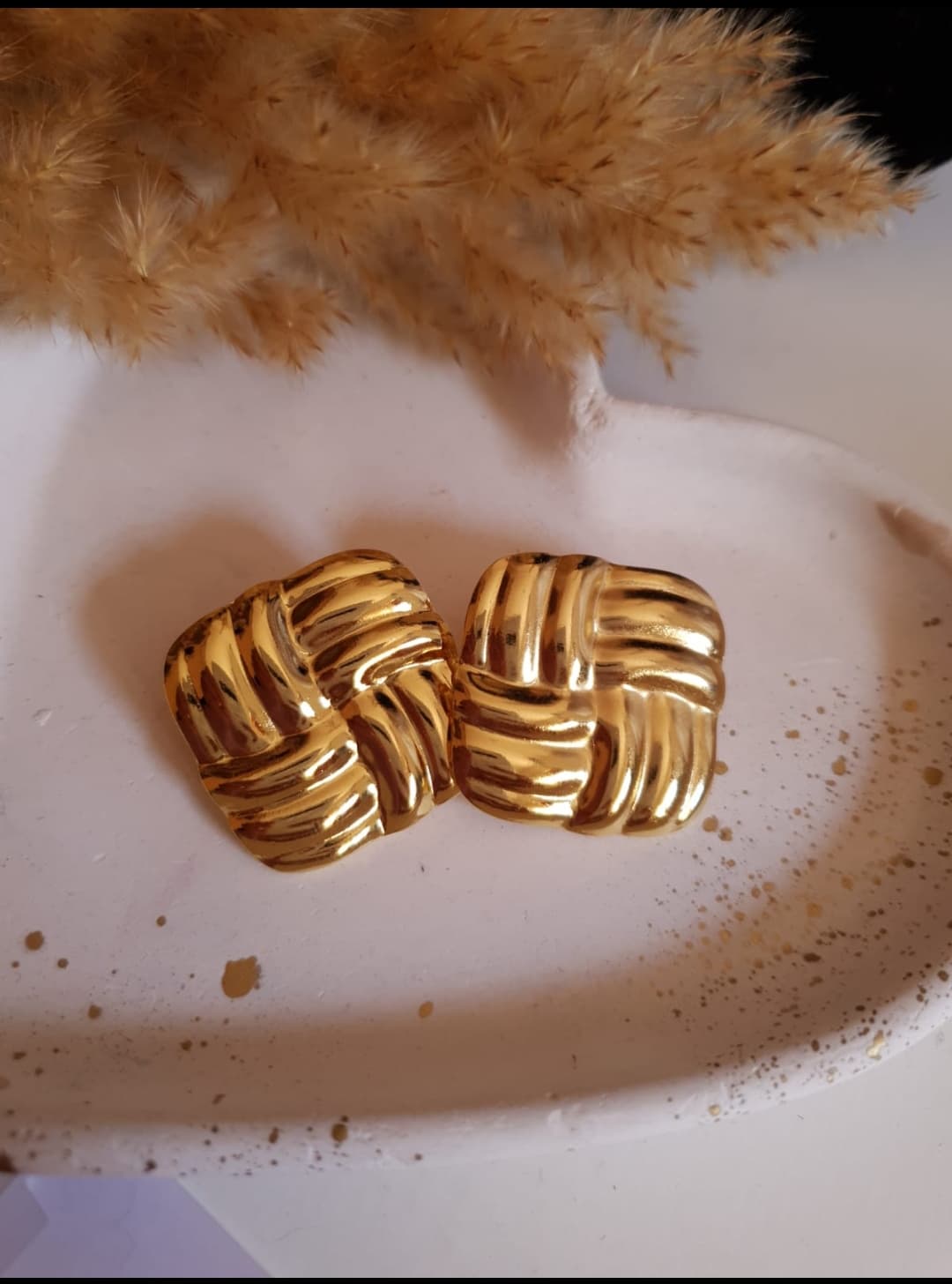 Boucles carrées tressées