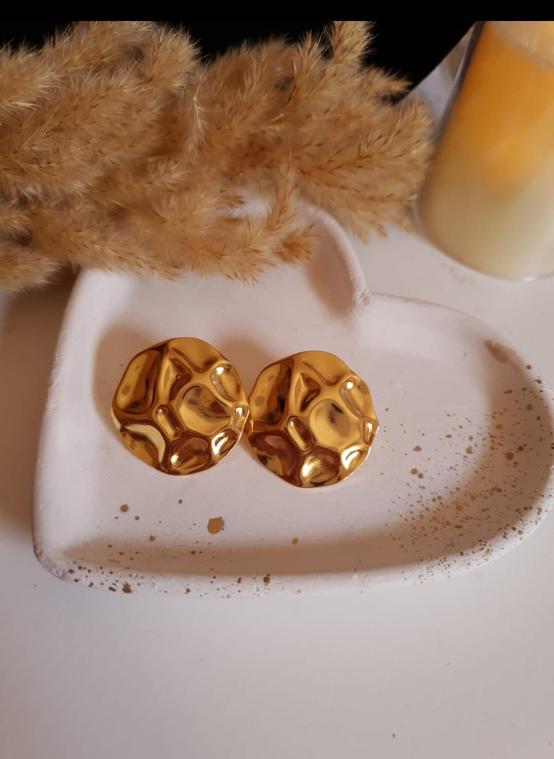 Boucles rondes martelées